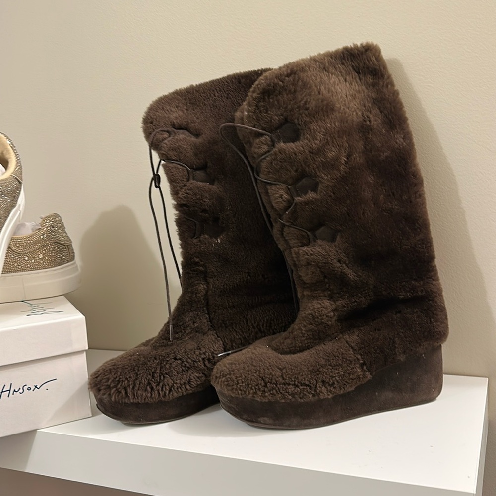 Tory Burch shearing fur boots